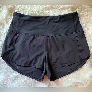 EUC-lululemon high rise 2.5” Speed Up shorts size 4